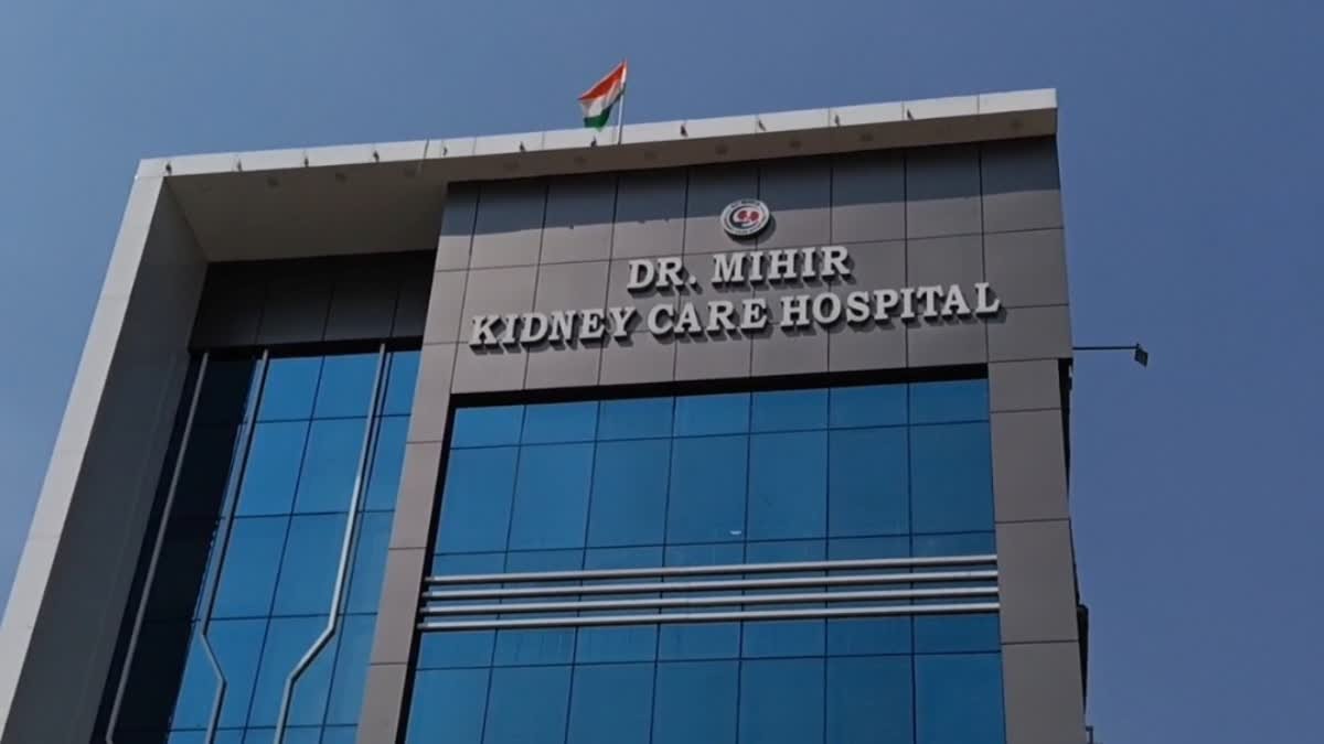 धनबाद में डॉक्टर मिहिर कुमार को जान से मारने की धमकी, अस्पताल के ICU वार्ड में चिपकाया पत्र