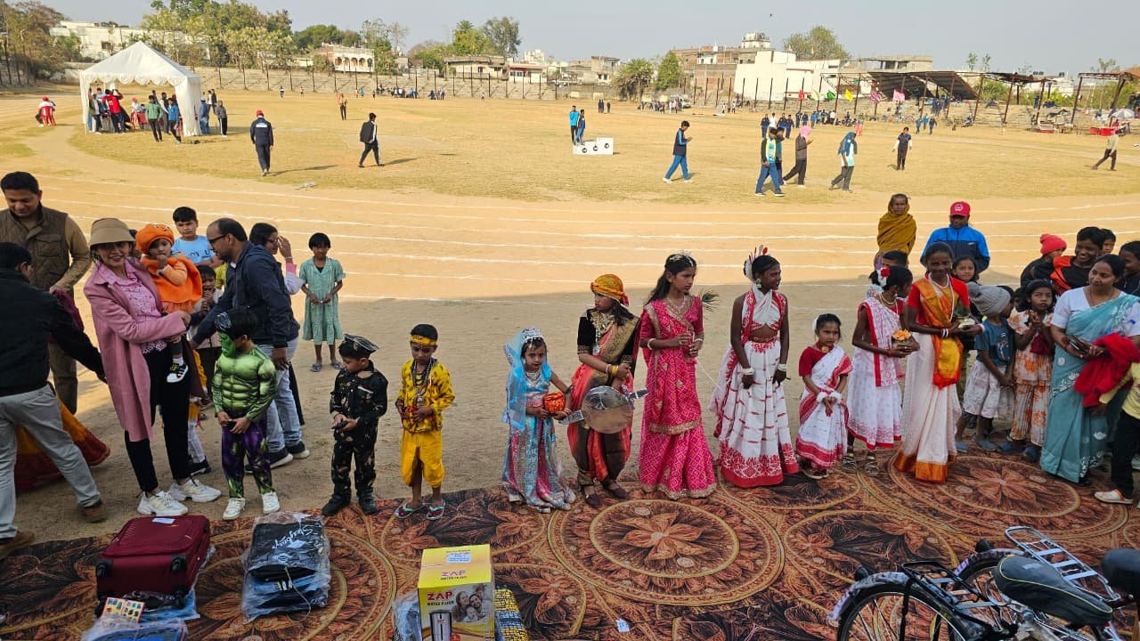 लोहरदगा में 68वीं झारखंड ओपन एथलेटिक मीट का समापन ,धीरज साहू, रामेश्वर उरांव, केशव महतो कमलेश मुख्य अतिथि के रूप में रहे मौजूद 17 17