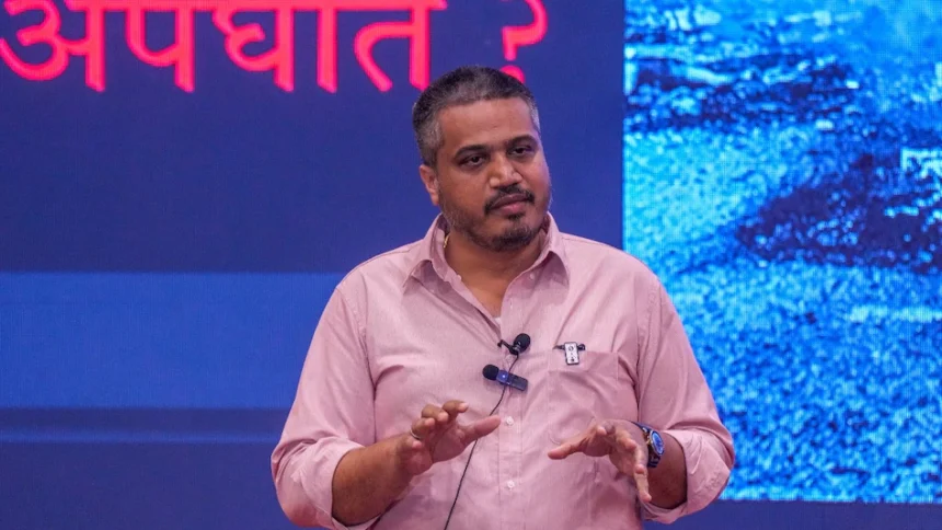 अजीत पवार की मौत पर भतीजे रोहित पवार ने उठाए सवाल, दिल्ली में प्रेजेंटेशन दिखाकर कहा-हमारे मन में कुछ शक है...