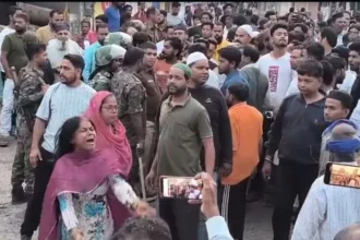 गिरिडीह में निगम चुनाव के दौरान मारपीट और फायरिंग, दो लोगों को लगी गोली, बोकारो के चास में SDPO पर हमला