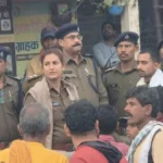 समस्तीपुर के ज्वेलरी दुकान में करोड़ों की लूट, फायरिंग कर भागे बदमाश,विरोध में सड़क जाम व आगजनी