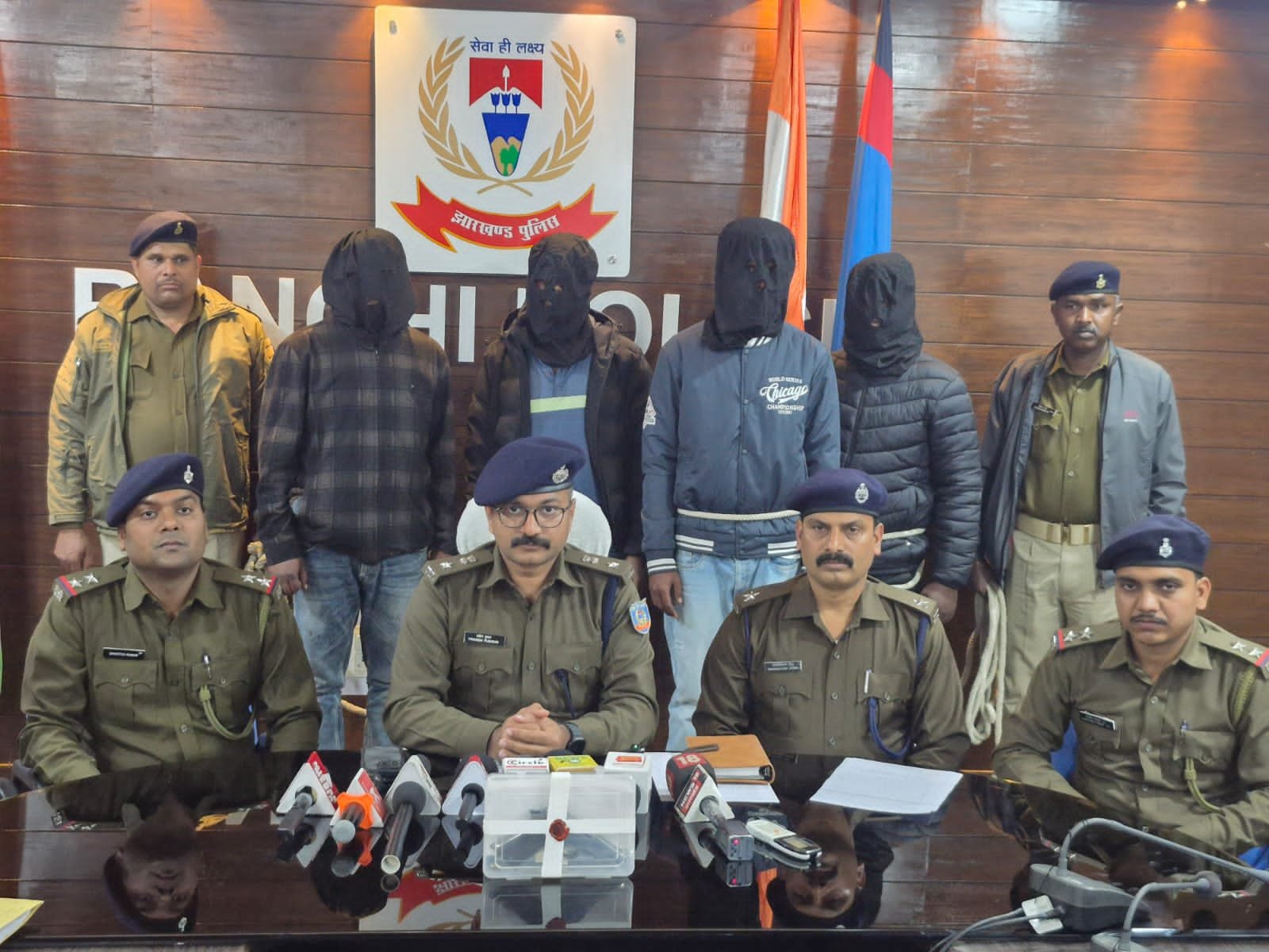 रांची में दोस्त ने दोस्त को मारी गोली,पुलिस ने 4 आरोपियों किया गिरफ्तार,हथियार और जिंदा कारतूस बरामद