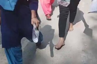 बिहार में आज से शुरू हुई मैट्रिक की परीक्षा, जूता-मोजा पहनने पर मनाही