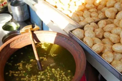 गोलगप्पा खाने के बाद 25 से ज्यादा बच्चे बीमार, उल्टी दस्त और डिहाइड्रेशन की शिकायत