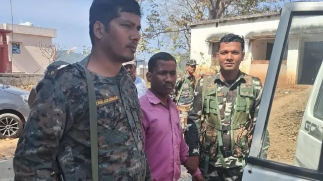 ACB की लातेहार में बड़ी कार्रवाई, रंगे हाथ रिश्वत लेते अमीन गिरफ्तार