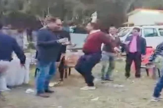 सिर पर शराब की बोतल रख अधिकारी ने किया डांस, सरयू राय ने मुख्यमंत्री हेमंत सोरेन से की कार्रवाई की मांग