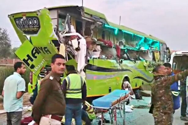 बिहार में दर्दनाक सड़क हादसा, बस-ट्रक की टक्कर में बच्चा समेत तीन की मौत