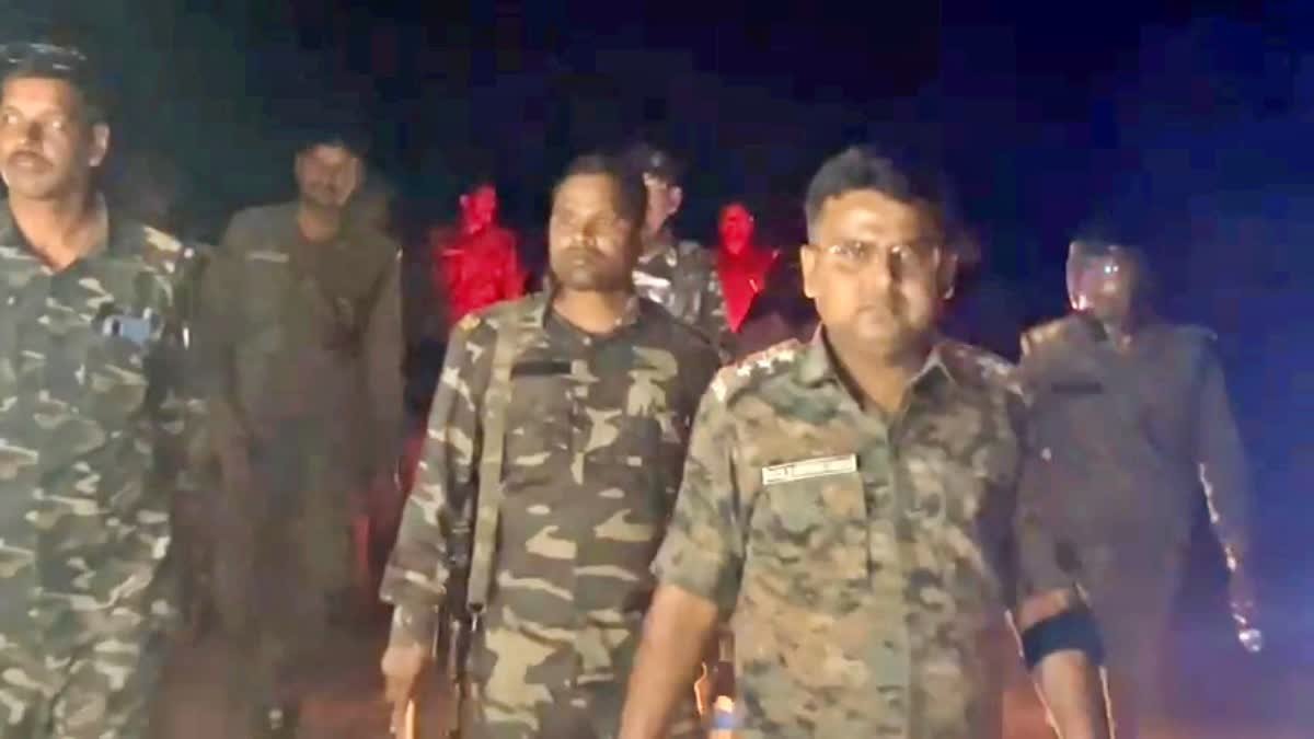 लातेहार में ड्रोन सर्वे का विरोध, थानेदार और सात पुलिसकर्मियों को घंटों बनाए रखा बंधक