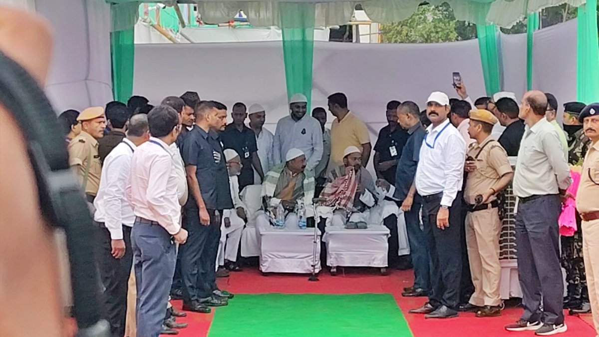 ईद की नमाज से नीतीश कुमार रहे दूर, बिहार के मुख्यमंत्री की जगह उनके बेटे निशांत हुए शामिल 1 26295239 vvvlvlv