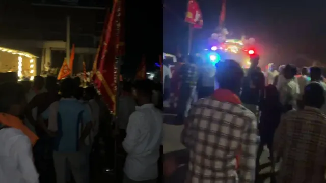 गढ़वा में रामनवमी जुलूस पर पथराव, पुलिस ने छोड़े आंसू गैस के गोले, मीडिया पर लाठीचार्ज