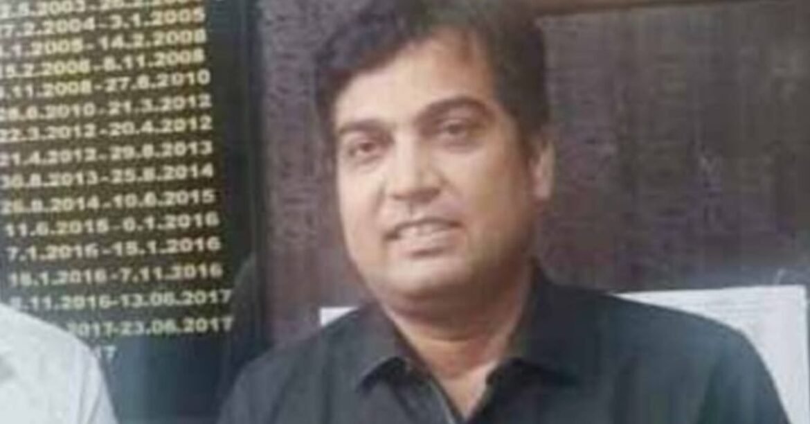 झारखंड सरकार ने दो अधिकारियों पर की कार्रवाई, हजारीबाग के पूर्व CO शैलेश कुमार सस्पेंड, जामताड़ा के LRDC के खिलाफ भी एक्शन