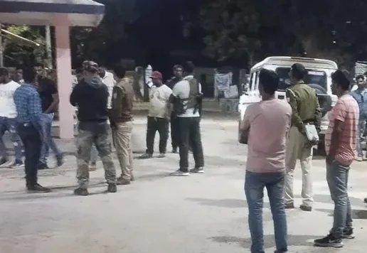 खूंटी में अपराधियों की फायरिंग में पिता की मौत, बेटे की हालत गंभीर