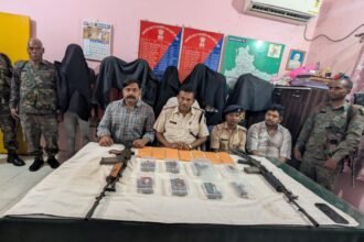 हजारीबाग में पुलिस की बड़ी कार्रवाई: TSPC के 8 उग्रवादी हथियारों के साथ गिरफ्तार