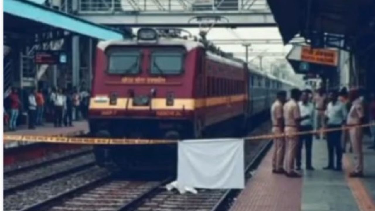 रांची रेलवे स्टेशन पर महिला ने ट्रेन के आगे लगाई छलांग, मौके पर हुई मौत