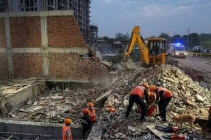 झारखंड के 6 मजदूरों समेत 7 की गुरुग्राम में मौत,कंस्ट्रक्शन साइट में मिट्टी धंसने से हुआ हादसा