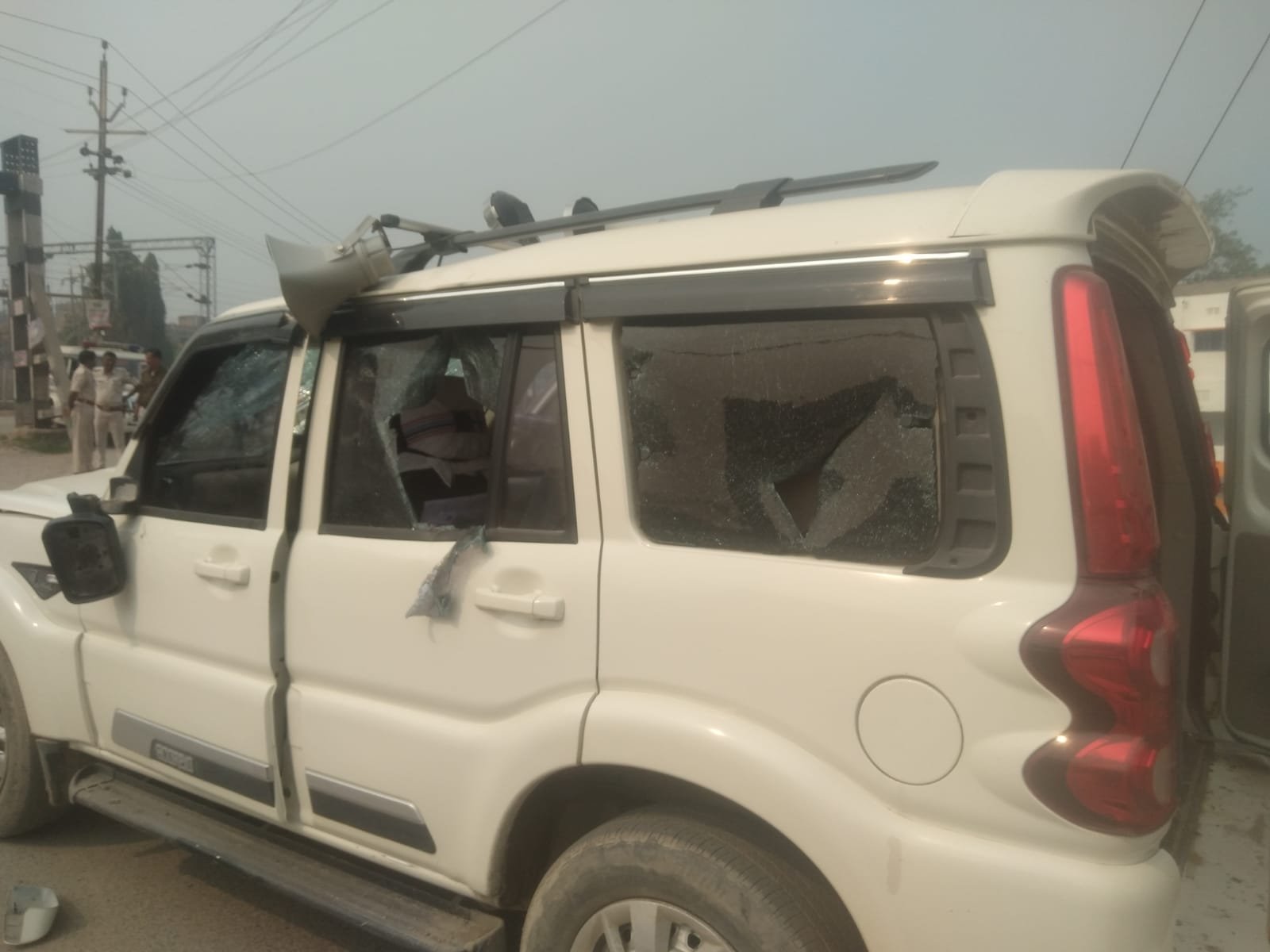 Bihar में बालू माफियाओं ने खनन टीम और पुलिस पर किया जानलेवा हमला, महिला पुलिसकर्मी समेत कई घायल