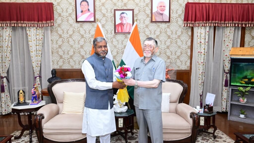 नेता प्रतिपक्ष बाबूलाल मरांडी ने राज्यपाल संतोष गंगवार से की मुलाकात, शराब घोटाले कीCBI से जांच कराने की मांग