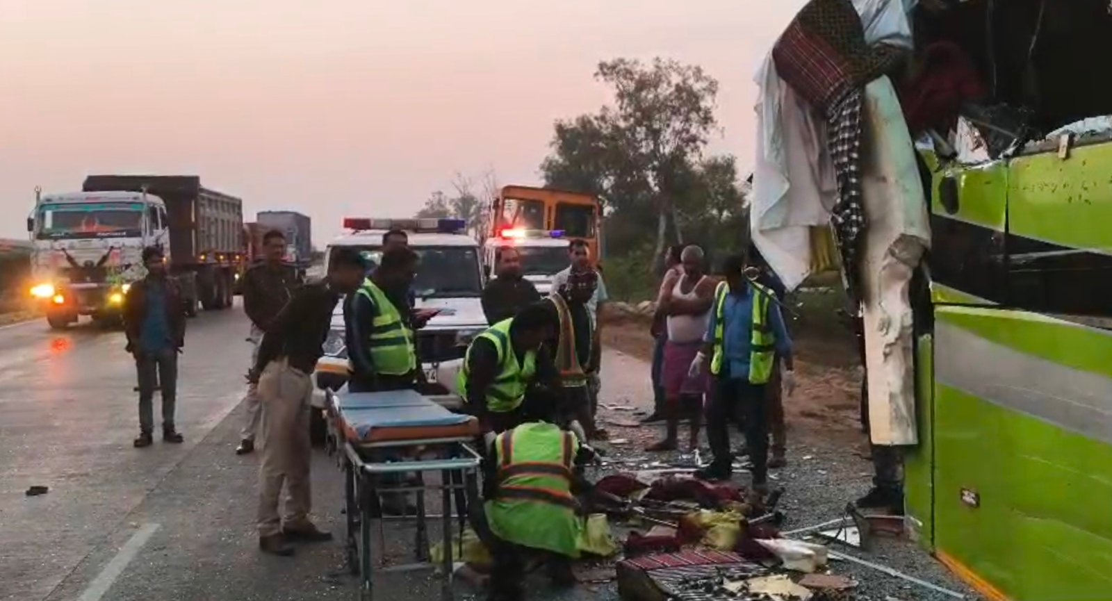 बिहार में दर्दनाक सड़क हादसा