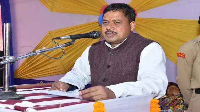 जेडीयू सांसद गिरिधारी यादव की सदस्यता खतरे में ! अपनी ही पार्टी ने उठाई अयोग्य करने की मांग