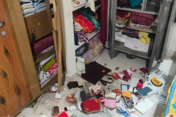 रांची में रामनवमी की रात ताला तोड़कर लाखों की चोरी, 15 लाख के जेवरात और नकद ले उड़े चोर 1 johar live 1 8