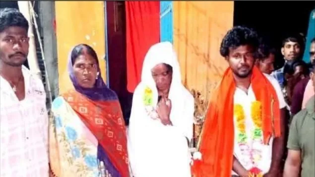 प्रेमी की शादी दूसरी जगह तय होने पर प्रेमिका पहुंची थाने, पुलिस और ग्रामीणों के दखल के बाद मंदिर में हुई शादी