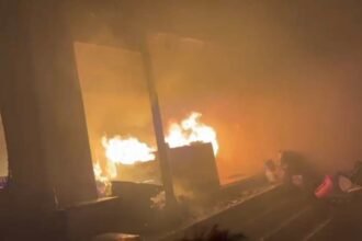 रांची के अश्विनी स्टील के गोदाम में लगी भीषण आग, शॉर्ट सर्किट की वजह से हुआ बड़ा नुकसान