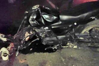 कटिहार में बाइक सवार को ट्रक ने कुचला, तीन भाईयों की मौके पर हुई मौत