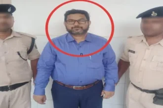 अरबी-फारसी विश्वविद्यालय के सहायक कुल सचिव 2.5 लाख घूस लेते गिरफ्तार, पटना में निगरानी विभाग की बड़ी कार्रवाई