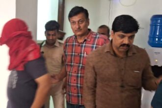 बिहार में घूसखोर दारोगा रिश्वत लेते गिरफ्तार, निगरानी की टीम ने रंगे हाथ दबोचा