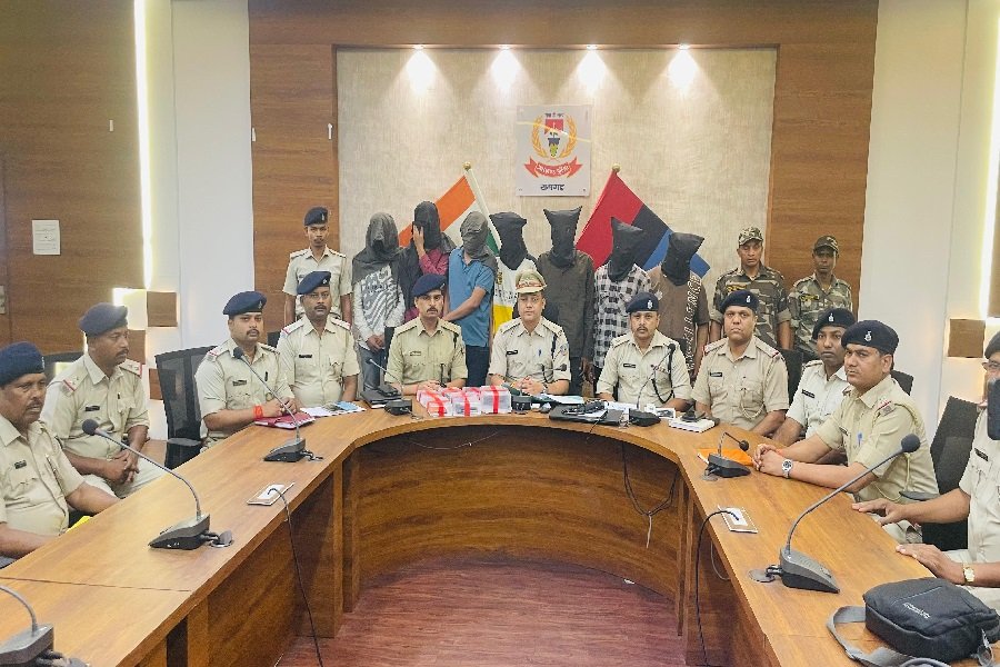 रामगढ़ में राहुल दुबे गैंग के सात अपराधी गिरफ्तार,पतरातू में MGCPL कंपनी के कार्यस्थल पर गोलीबारी मामले कार्रवाई