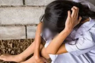 गिरिडीह में प्रिंसिपल 6 महीने से छात्रा के साथ कर रहा था छेड़खानी, विरोध करने पर स्कूल ने निकालने की धमकी देने का आरोप