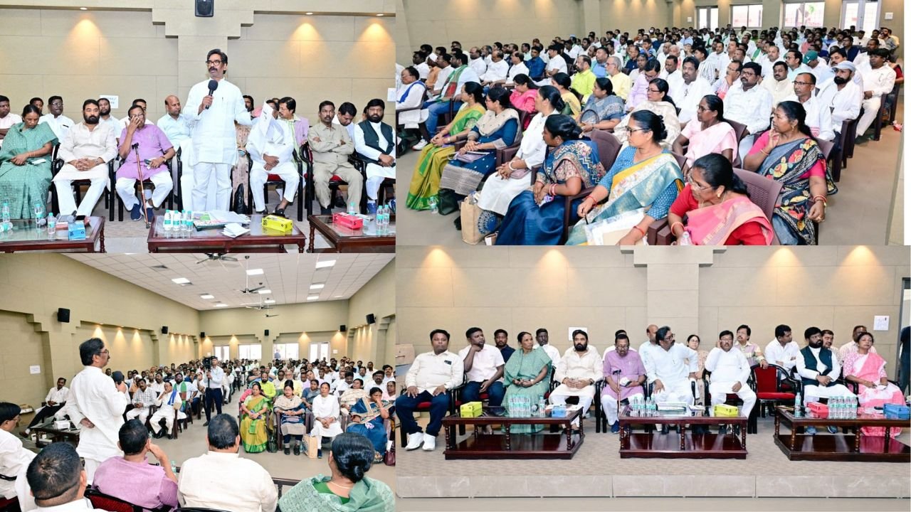 हेमंत सोरेन ने JMM नेताओं के साथ की बैठक, कहा- SIR, Census में BJP के षड्यंत्र को सफल नहीं होने दिया जाएगा