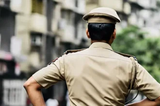 झारखंड में SP रैंक के 6 अधिकारियों से मांगा गया स्पष्टीकरण, बिना आदेश मुख्यालय छोड़ने पर शो काॅज