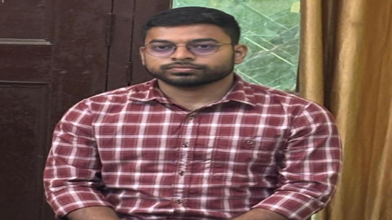 गर्लफ्रेंड से शादी नहीं होने पर नाराज इंजीनियर ने परिवार के 8 लोगों पर चाकू से किया हमला, बुआ की मौत