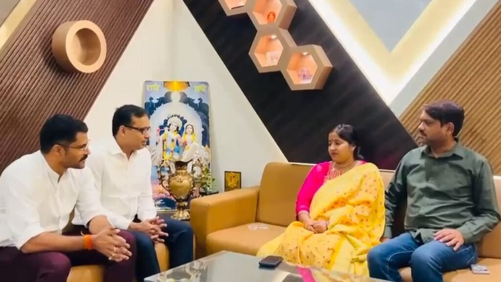 संजीव सिंह और रागिनी सिंह से रेलवे के अधिकारियों ने जताया खेद, न्योता भेजकर फिर वापस लिये जाने के मामले में रेल मंत्री को लिखी गई चिट्ठी