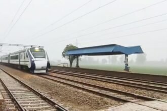 वंदे भारत समेत 3 ट्रेनों पर पथराव,मुजफ्फरपुर में डेढ़ घंटे के अंदर टूटे कई काचों के शीशे