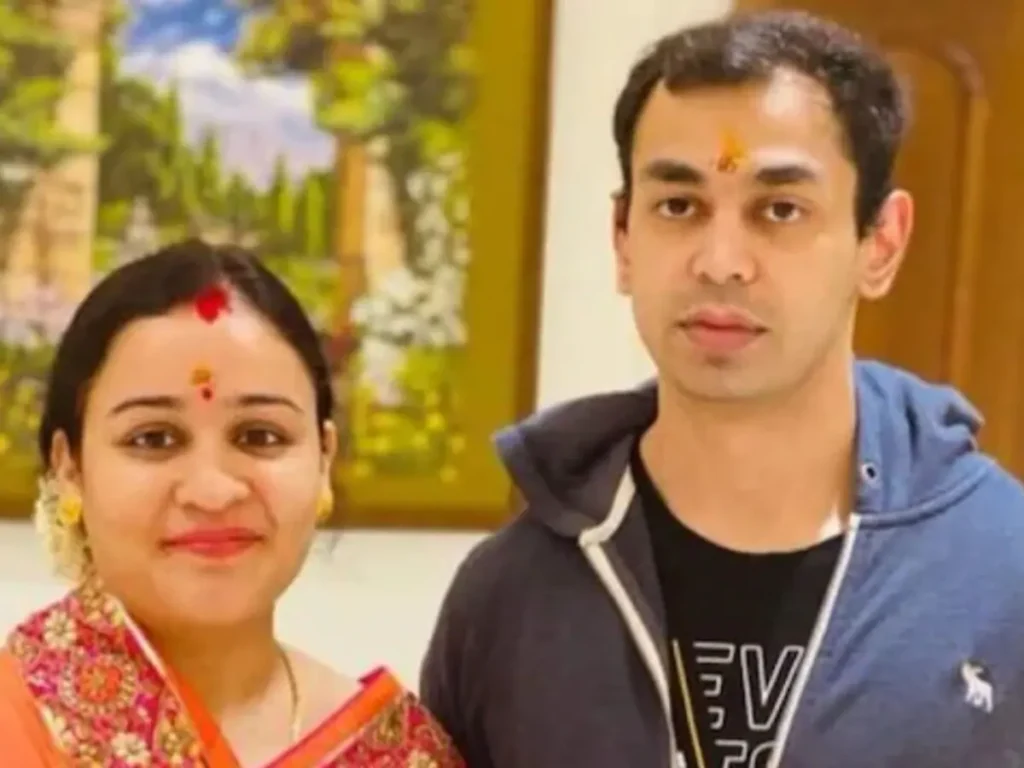 मुलायम सिंह यादव के छोटे बेटे प्रतीक यादव का निधन, मौत की वजह अभी पता नहीं,पत्नी अर्पणा यादव हैं BJP की नेता