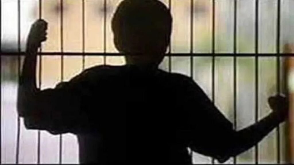 गुमला रिमांड होम की दीवार फांद कर 3 बालबंदी फरार,भागने में चादर को रस्सी की तरह किया इस्तेमाल