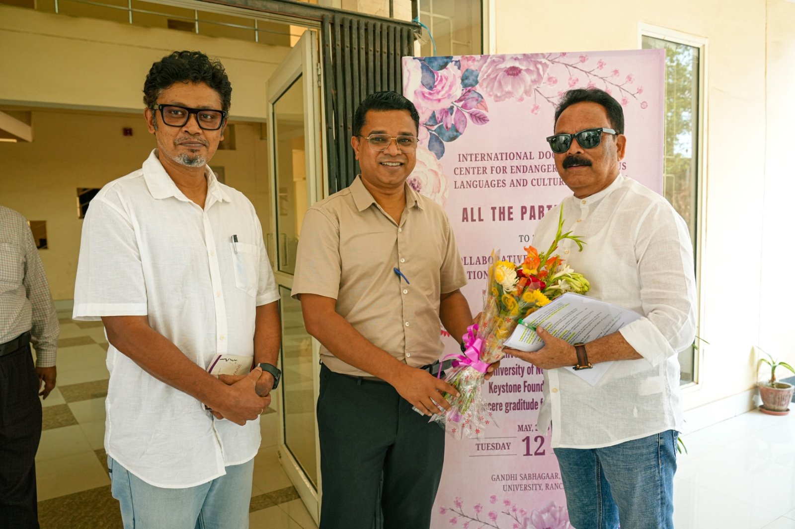 आदिवासी भाषाओं को डिजिटल दुनिया में सम्मानजनक स्थान दिलाना हमारी जिम्मेदारी, DSPMU के कार्यक्रम में बोले सांसद सुखदेव भगत 1 WhatsApp Image 2026 05 13 at 4.37.37 PM