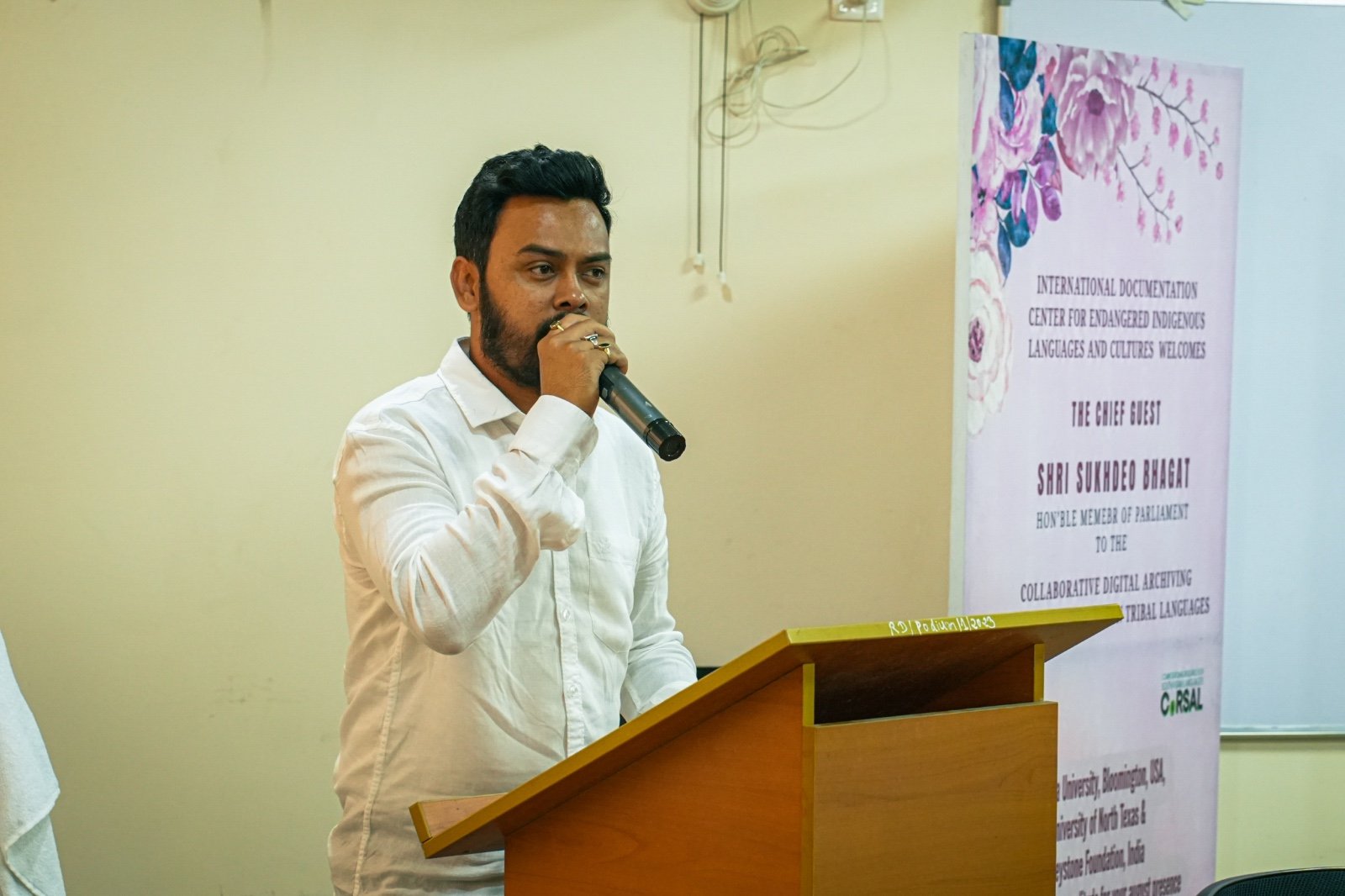 आदिवासी भाषाओं को डिजिटल दुनिया में सम्मानजनक स्थान दिलाना हमारी जिम्मेदारी, DSPMU के कार्यक्रम में बोले सांसद सुखदेव भगत 4 WhatsApp Image 2026 05 13 at 4.37.38