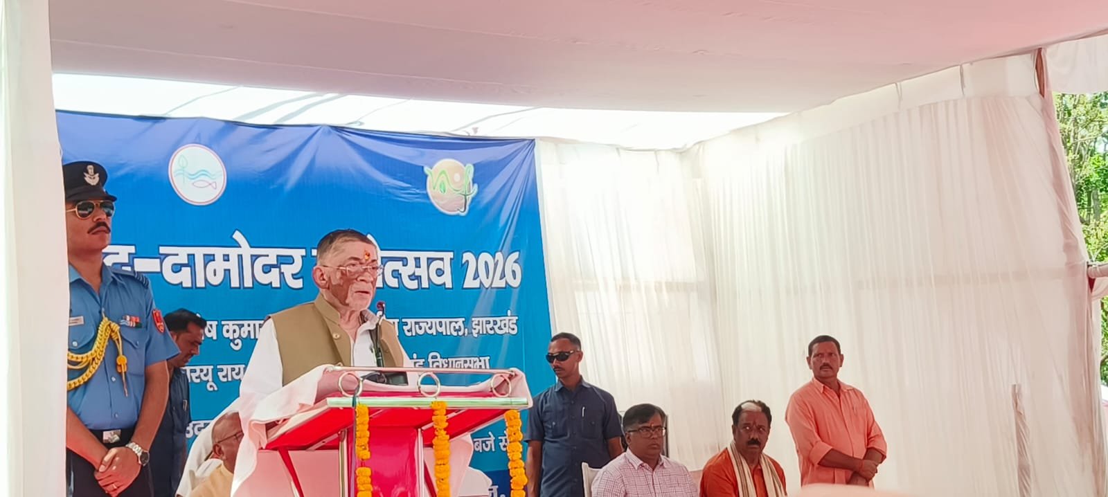 लोहरदगा में गंगा दशहरा महोत्सव, दामोदर नदी के उद्गम स्थल पर राज्यपाल संतोष गंगवार ने की पूजा अर्चना 4 WhatsApp Image 2026 05 25 at 5.59.58 PM