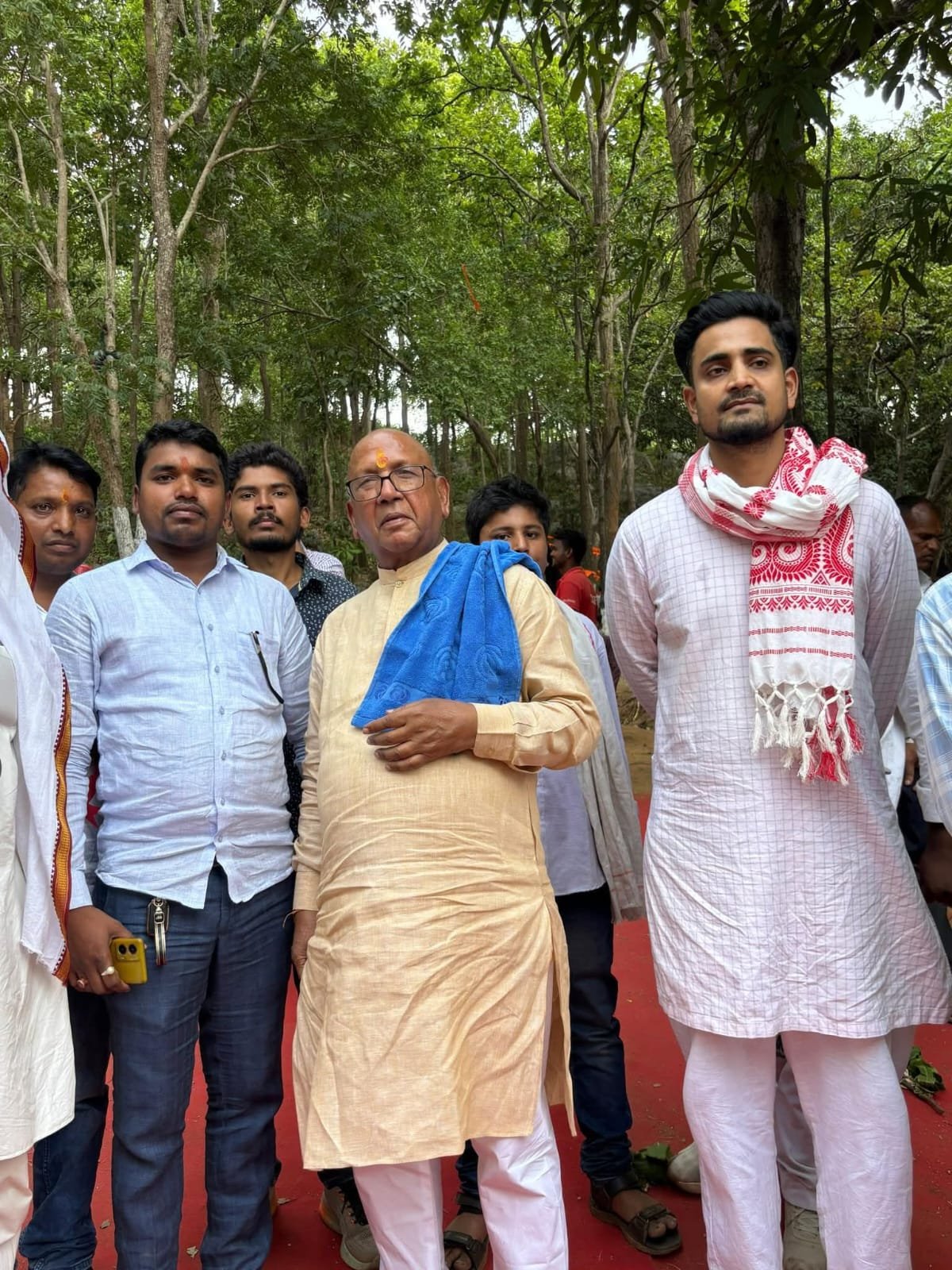 लोहरदगा में गंगा दशहरा महोत्सव, दामोदर नदी के उद्गम स्थल पर राज्यपाल संतोष गंगवार ने की पूजा अर्चना 9 WhatsApp Image 2026 05 25 at 6.07.16 PM