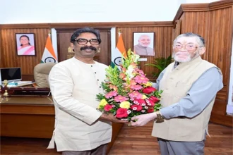 मुख्यमंत्री हेमंत सोरेन ने राज्यपाल संतोष गंगवार को लिखी चिट्ठी, जातिगत जनगणना-2027 में सरना धर्म कोड को शामिल करने की रखी मांग