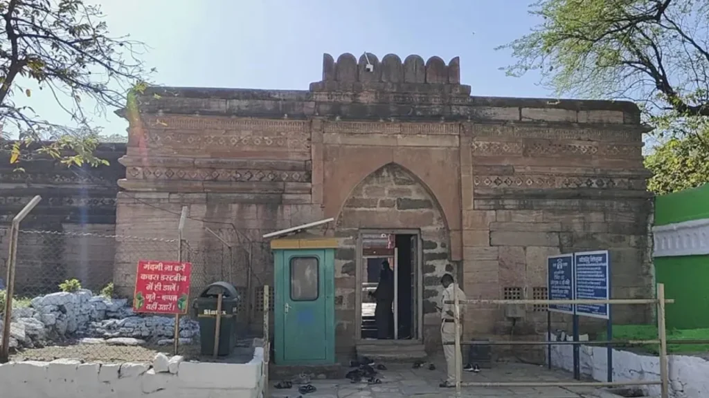 धार भोजशाला को मध्यप्रदेश हाईकोर्ट ने मंदिर करार दिया, हिंदुओं के पक्ष में बड़ा फैसला