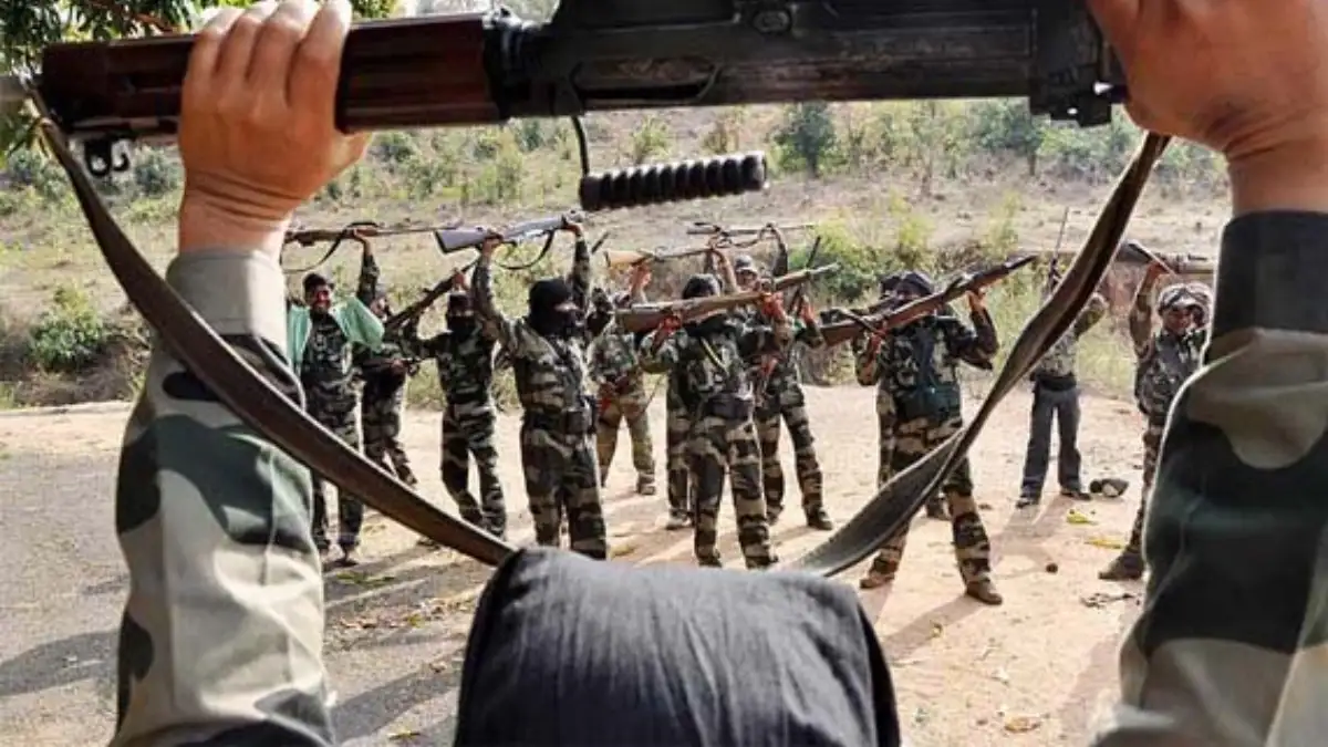 झारखंड में गुरुवार को नक्सलियों का होगा THE END, दो दर्जन नक्सली करेंगे सरेंडर