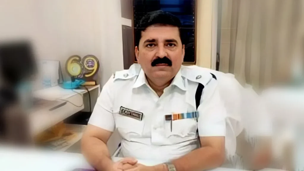कोलकाता DCP शांतनु सिन्हा विश्वास के खिलाफ लुक आउट नोटिस जारी,देश छोड़कर भागने की आशंका
