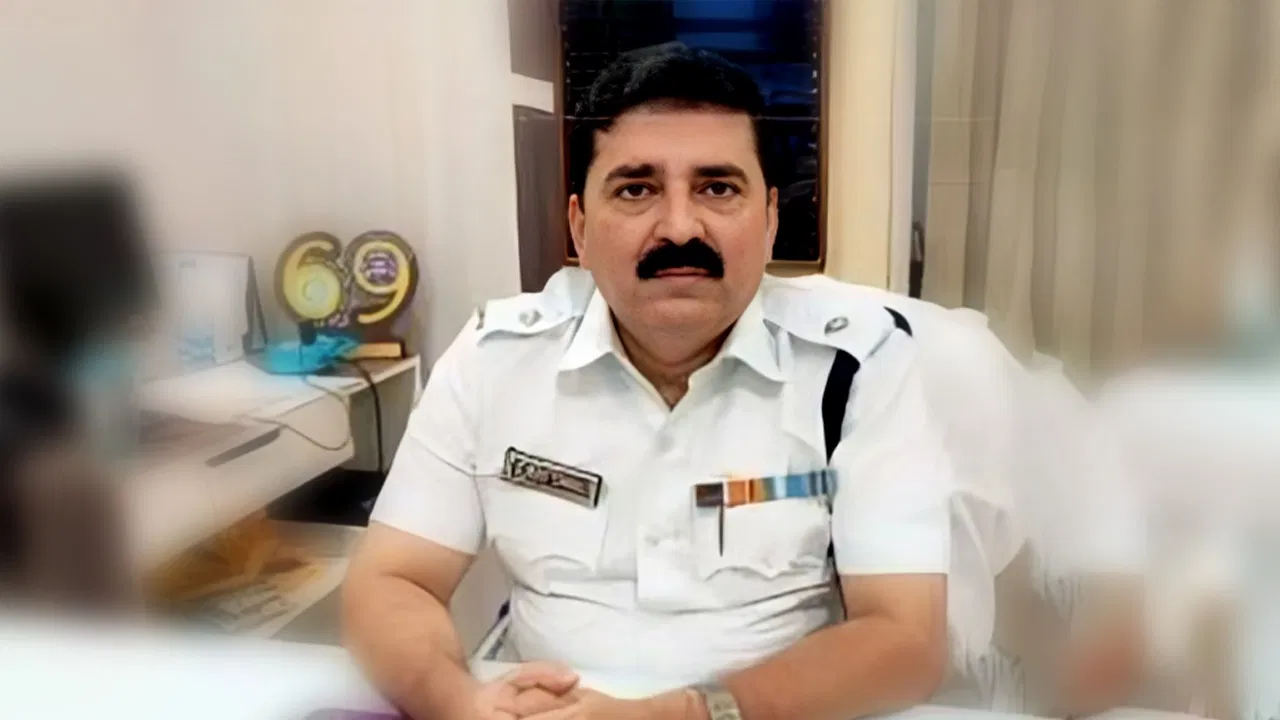 कोलकाता DCP शांतनु सिन्हा विश्वास के खिलाफ लुक आउट नोटिस जारी,देश छोड़कर भागने की आशंका