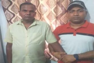 सिमडेगा समाहरणालय में घूस लेते कर्मी गिरफ्तार, ACB की कार्रवाई से मचा हड़कंप