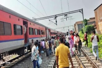 सीमांचल एक्सप्रेस में यात्री दंपति से मारपीट,हिरासत में 6 पैंट्री कर्मी