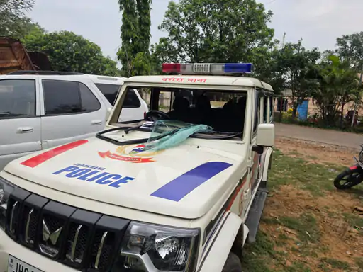 धनबाद में पानी की समस्या को लेकर हुए विवाद ने लिया हिंसा का रूप,घर-दुकान में तोड़फोड़, पुलिस वाहन भी क्षतिग्रस्त 2 1e2718c6 4994 46c9 a709 cd660fccfd81 1780996053900